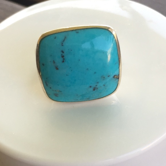 Jewelry - Sterling silver turquoise ring